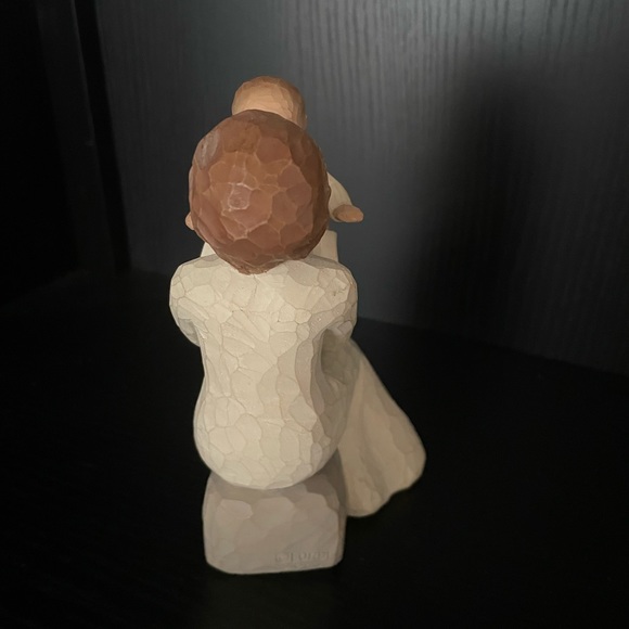 Grandmother Willow Tree Figurine - Picture 7 of 11